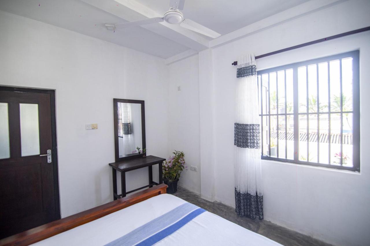 Aira Hotel Boossa Bagian luar foto