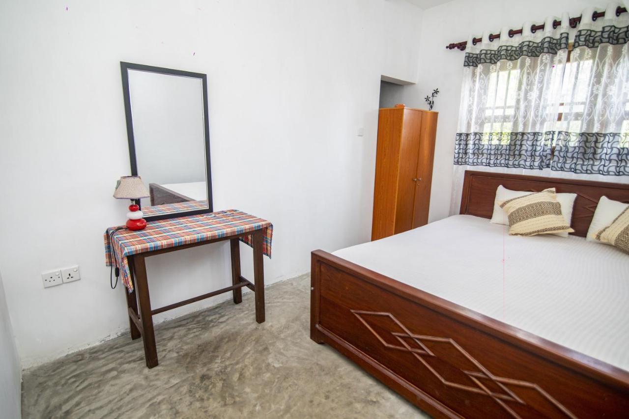 Aira Hotel Boossa Bagian luar foto